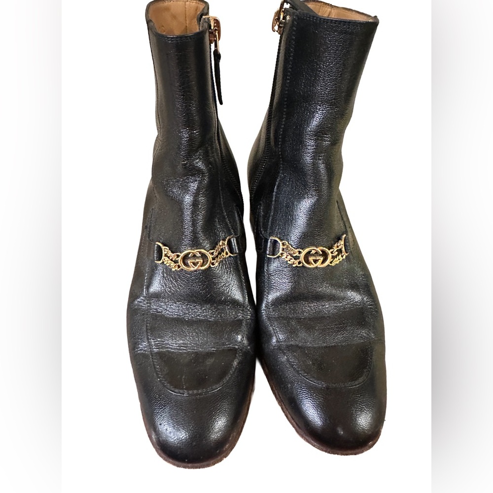 Gucci Black Leather Ankle Boots with Gold Horsebit Chain – Made in Italy